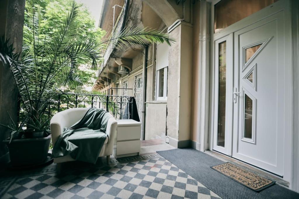 Unwind In Style W Sauna Dsgn 2Br Home Budapest Exteriör bild