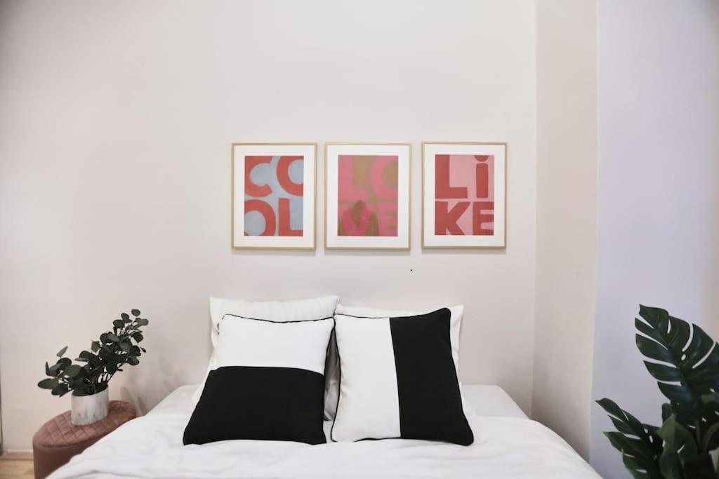 Unwind In Style W Sauna Dsgn 2Br Home Budapest Exteriör bild