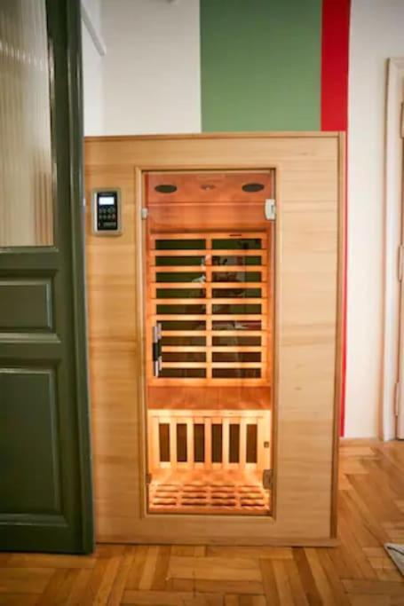 Unwind In Style W Sauna Dsgn 2Br Home Budapest Exteriör bild