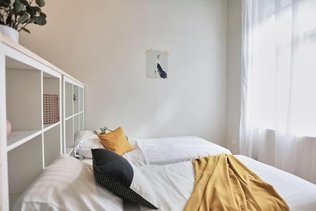 Unwind In Style W Sauna Dsgn 2Br Home Budapest Exteriör bild